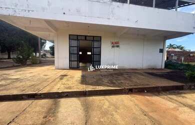 Imagem: O depósito possui 5 Vagas na garagem, 168m² de Área e está