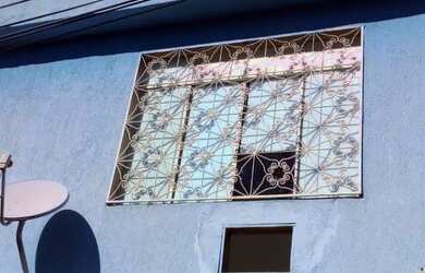 Imagem: A casa possui 1 Dormitório e 1 Banheiro e está localizado