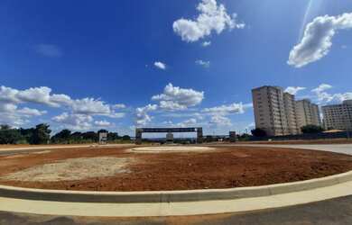 Imagem: O terreno possui 202m² de Área e Imóvel novo e está localizado