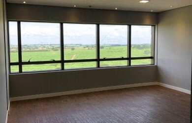 Imagem: O depósito possui 36m² de Área e está localizado em Iguatemi