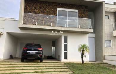 Imagem: A casa em condomínio possui 3 Dormitórios, 3 Banheiros, 4