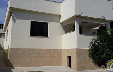 Imagem: A casa possui 2 Dormitórios, 1 Banheiro, 90m² de Área e está