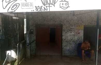 Imagem: A casa possui 2 Dormitórios, 3 Banheiros, 2 Vagas na garagem