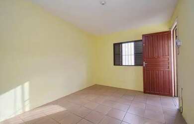 Imagem: A casa em condomínio possui 1 Dormitório, 1 Banheiro, 40m²