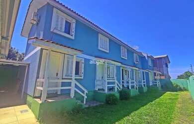 Imagem: A casa possui 2 Dormitórios, 1 Banheiro, 1 Vaga na garagem