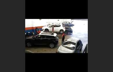 Imagem: O depósito possui 5 Vagas na garagem e está localizado em