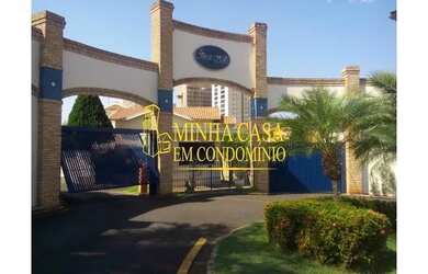 Imagem: A casa em condomínio possui 3 Dormitórios, 3 Banheiros, 3