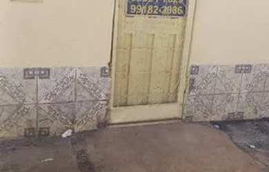 Imagem: A casa possui 2 Dormitórios, 1 Banheiro, Imóvel novo e está