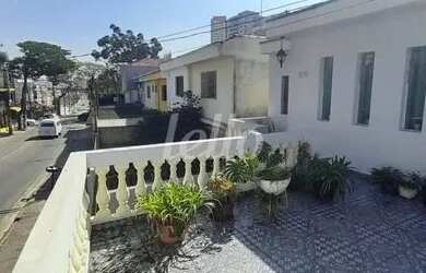 Imagem: A casa possui 3 Dormitórios, 3 Banheiros, 5 Vagas na garagem