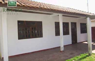 Imagem: A casa possui 3 Dormitórios, 1 Banheiro, 1 Vaga na garagem