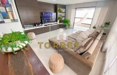 Imagem 3: Apartamento reformado frente mar na Praia das Astúrias no Guarujá com...