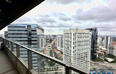 Imagem: O depósito possui 4 Vagas na garagem, 82m² de Área e está