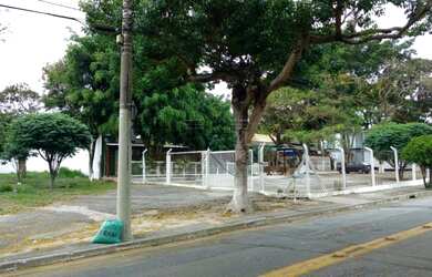 Imagem: O terreno possui 2025m² de Área e está localizado em Cidade