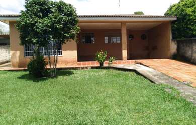 Imagem: A casa possui 3 Dormitórios, 1 Banheiro, 176m² de Área e