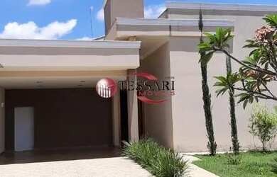 Imagem: A casa em condomínio possui 4 Dormitórios, 5 Banheiros, 2