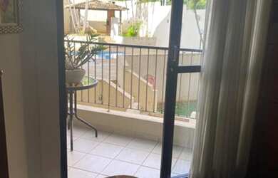 Imagem: O apartamento possui 3 Dormitórios, 1 Banheiro, 1 Vaga na garagem