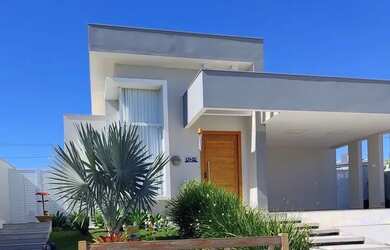 Imagem: A casa em condomínio possui 3 Dormitórios, 3 Banheiros, 2