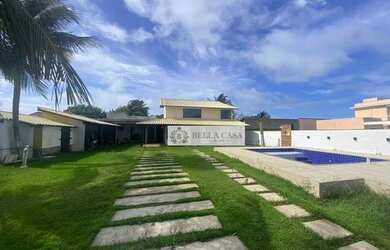 Imagem: A casa possui 4 Dormitórios, 1 Banheiro, 2 Vagas na garagem