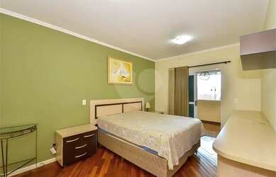 Imagem: A casa possui 5 Dormitórios, 5 Banheiros, 5 Vagas na garagem