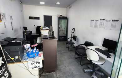 Imagem: O depósito possui 1 Vaga na garagem, 27m² de Área e está