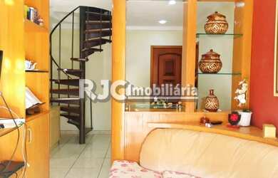 Imagem: O apartamento na cobertura possui 3 Dormitórios, 1 Banheiro