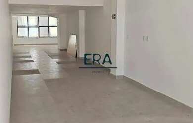 Imagem: O depósito para alugar possui 1 Vaga na garagem e 140m² de