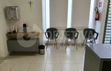 Imagem 8: Casa comercial disponível para aluguel no bairro Martins em Uberlândia