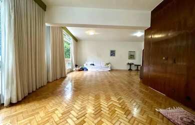 Imagem: O apartamento possui 3 Dormitórios, 2 Banheiros, 1 Vaga na