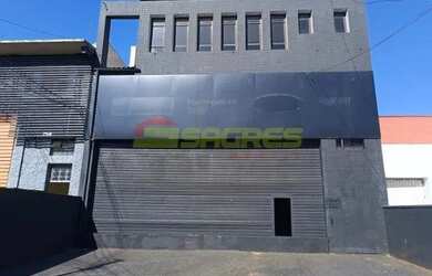 Imagem: O depósito possui 5 Vagas na garagem e 500m² de Área e está