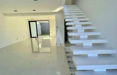 Imagem: A casa possui 3 Dormitórios, 3 Banheiros, 171m² de Área e