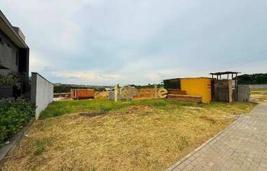 Imagem: O terreno possui 450m² de Área, Imóvel novo e está localizado