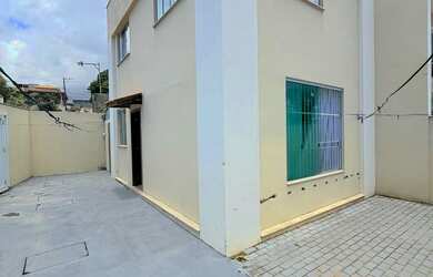 Imagem: A casa possui 2 Dormitórios, Acomodam 10 pessoas, 1 Vaga na