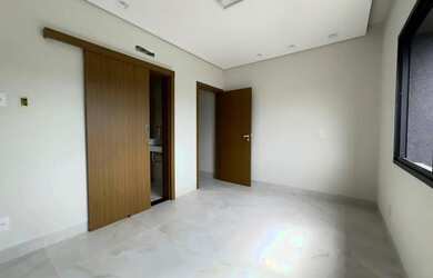 Imagem 9: Casa em Palmas. Piscina, Churrasqueira, Guarda roupae150m² de Área