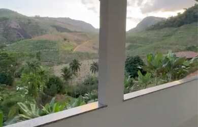 Imagem 5: CASA EM DOMINGOS MARTINS. Churrasqueira, Varanda, 1.720m² de Áreae5...