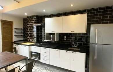 Imagem: O apartamento possui 2 Dormitórios, 1 Banheiro, 1 Vaga na garagem