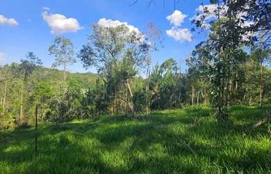 Imagem: Terreno próximo ao centro de Juquitiba