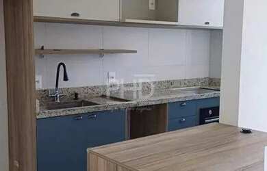 Imagem: O apartamento possui 2 Dormitórios, 1 Banheiro, 1 Vaga na garagem