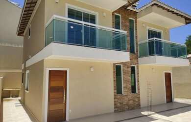 Imagem: A casa possui 2 Dormitórios, 3 Banheiros, 2 Vagas na garagem