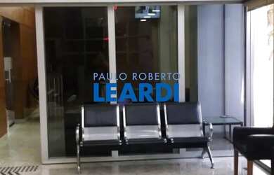 Imagem: O depósito possui 1 Vaga na garagem e 37m² de Área e está