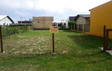 Imagem: O terreno está localizado em Balneário Gaivota, SC à venda