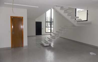 Imagem: A casa em condomínio possui 3 Dormitórios, 5 Banheiros, 2