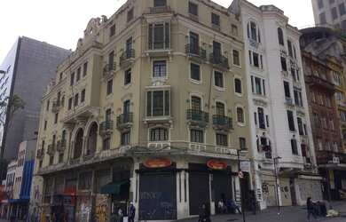 Imagem: O depósito possui 3893m² de Área e está localizado em Centro