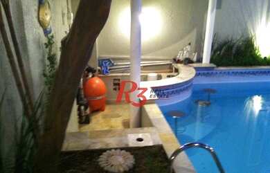 Imagem 13: Casa com 4 dormitórios à venda, 250 m²