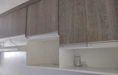 Imagem: O apartamento possui 2 Dormitórios, 1 Banheiro, 1 Vaga na garagem