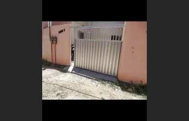 Imagem: A casa possui 2 Dormitórios, 2 Banheiros, 1 Vaga na garagem