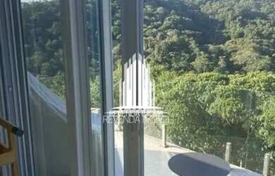 Imagem: A casa em condomínio possui 5 Dormitórios, 5 Banheiros, 4