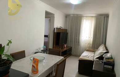 Imagem: O apartamento possui 2 Dormitórios, 1 Banheiro, 1 Vaga na garagem