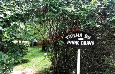 Imagem: A casa possui 5 Dormitórios, 5 Banheiros, 5 Vagas na garagem