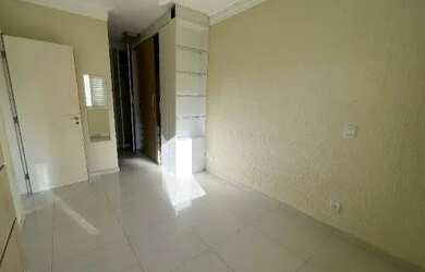 Imagem: O apartamento possui 2 Dormitórios, 2 Banheiros, 2 Vagas na