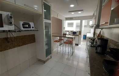 Imagem 15: CASA NO LUZIA. Varanda, Guarda roupa, 205m² de Áreae4 Vagas na garagem